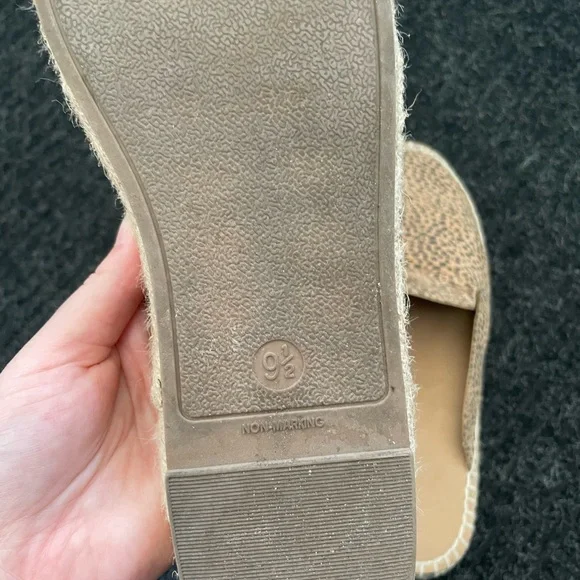 Target slip ons - Picture 2 of 3